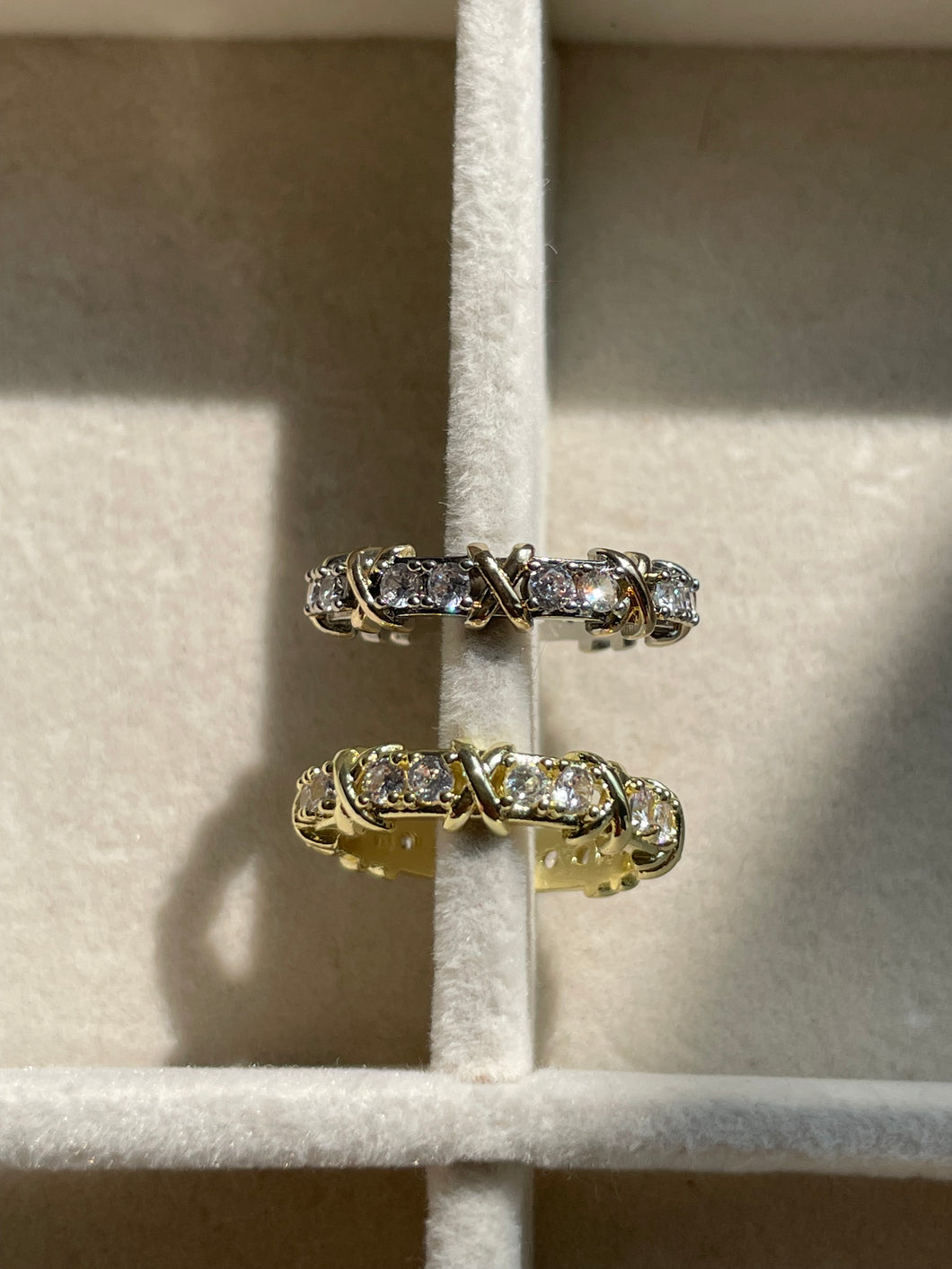 Crossover Ring