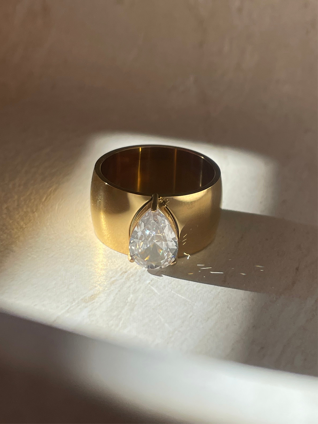 Glowing Anywhere Ring