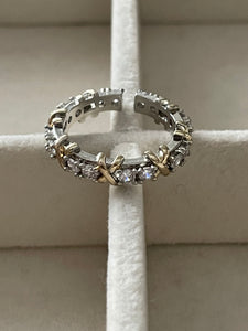 Crossover Ring